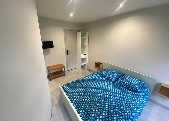 Apartment 5- Les Moulins